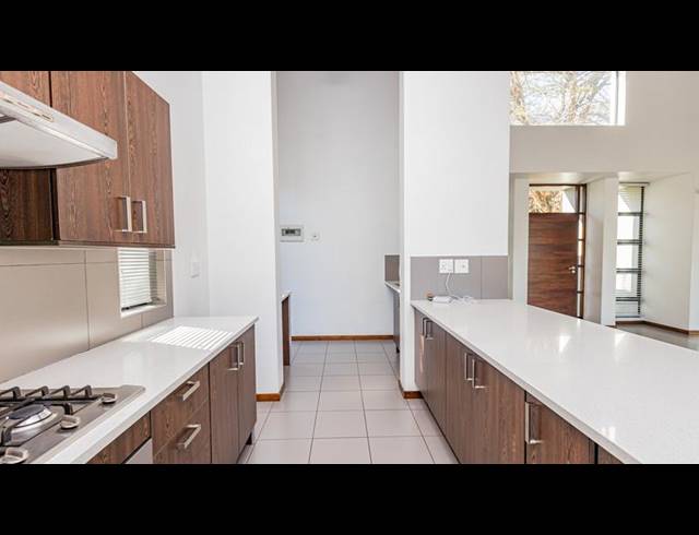 3 BEDROOM HOUSE FOR SALE IN JACKAL CREEK GOLF ESTATE